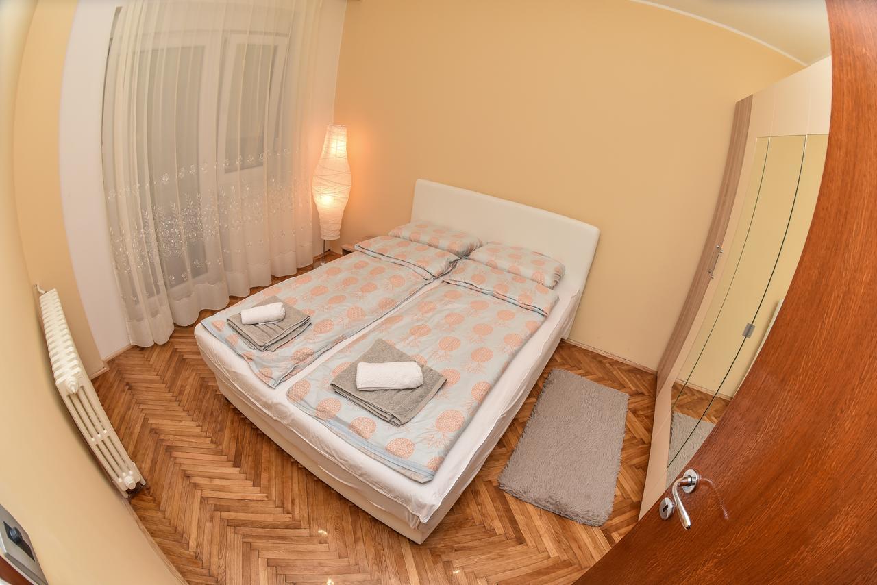 Chimney Modern Apartment Новий Сад Екстер'єр фото
